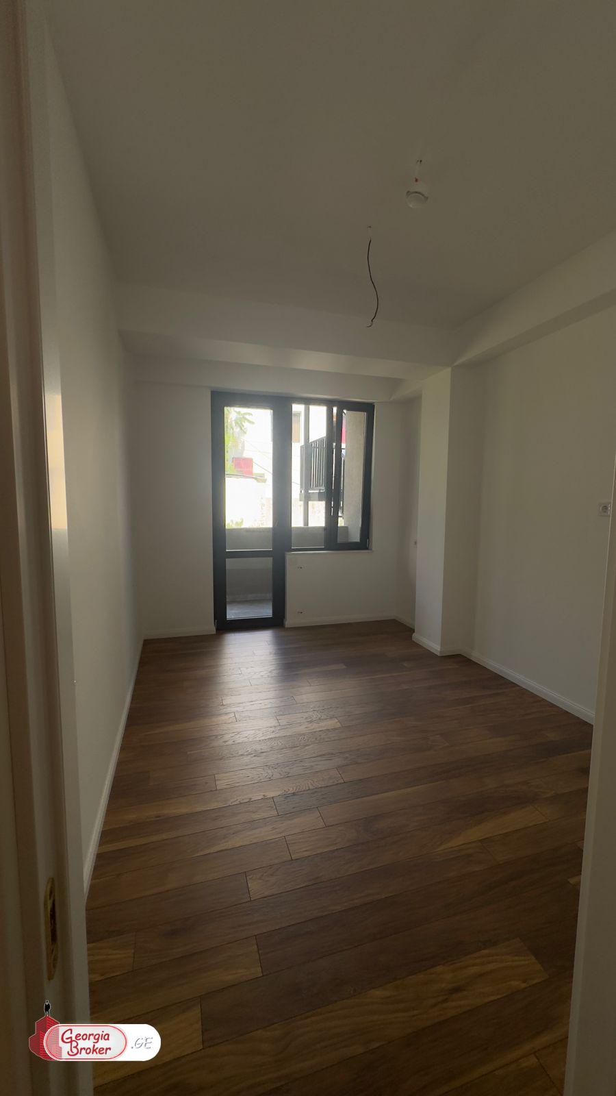 იყიდება ახალი გარემონტებული 2 ოთახიანი ბინა